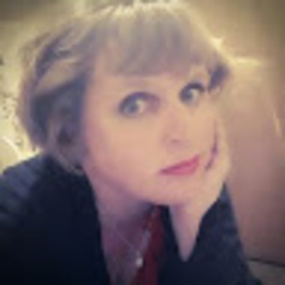 Meet your Posher, Michelle - Picture 1 of 1